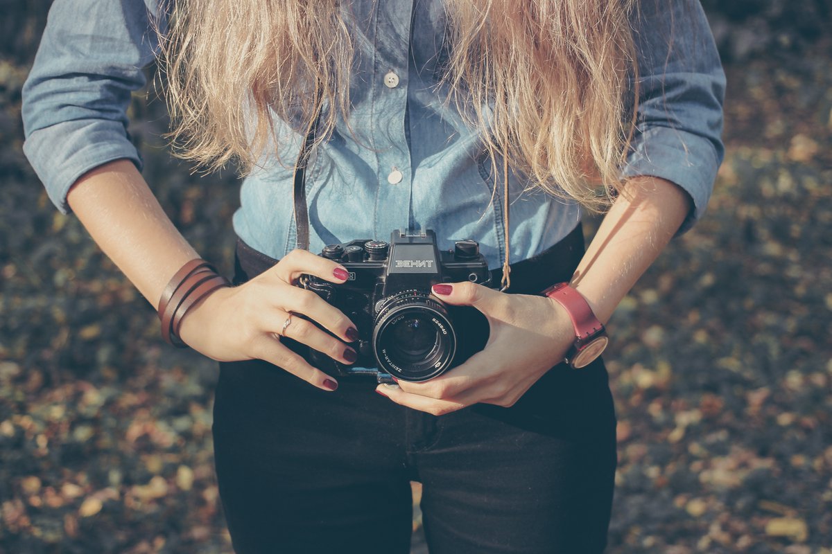 hootsuite's tweet photo. It's been proven that social media posts containing images see a higher amount of engagement. Here are 21 stock photo resources so no social post goes out without an image: https://t.co/QV2ICUFZng https://t.co/xmX12agSTs