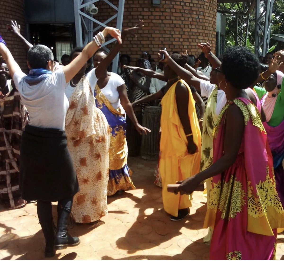 Beautiful! 💃🏼 RT <a href="/ZainabSalbi/">Zainab Salbi</a>: Dancing with #rwanda #women at <a href="/womenforwomen/">Women for Women Intl</a> Opportunity Center where every brick was made by women and it is now a vibrant active place where they learn about their rights, make things, earn a living and danccccce.