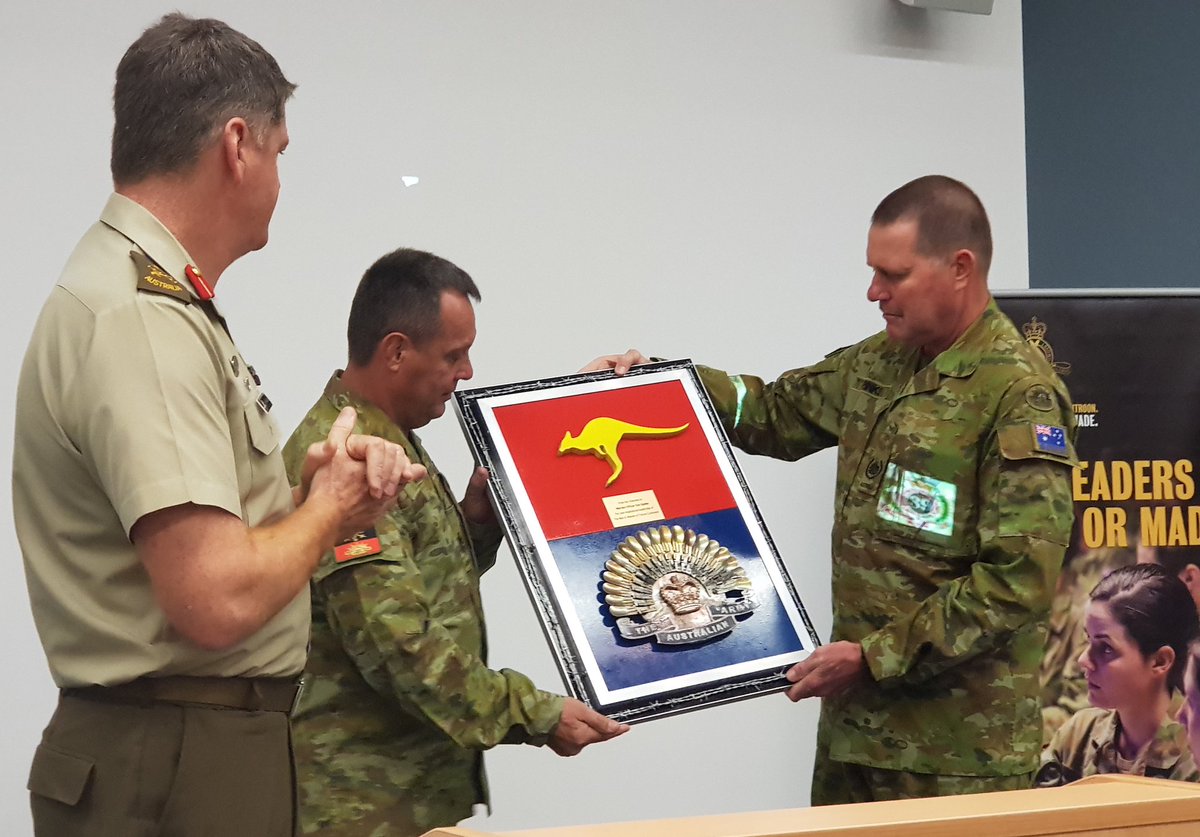 SMA_NZ's tweet image. @comdforcomd &amp;amp; @RSMFORCOMD ambush @RSMAusArmy to make a presentation from soldiers of #FORCOMD during RSM Muster to acknowledge his service to @AustralianArmy as RSM-A. #GoodSoldiering