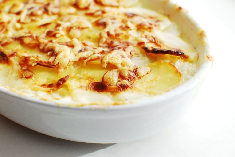 KitchenW's tweet image. Potatis- och jordärtskocksgratäng buff.ly/2Eg7KaX #recept #kitchenwihlgaard