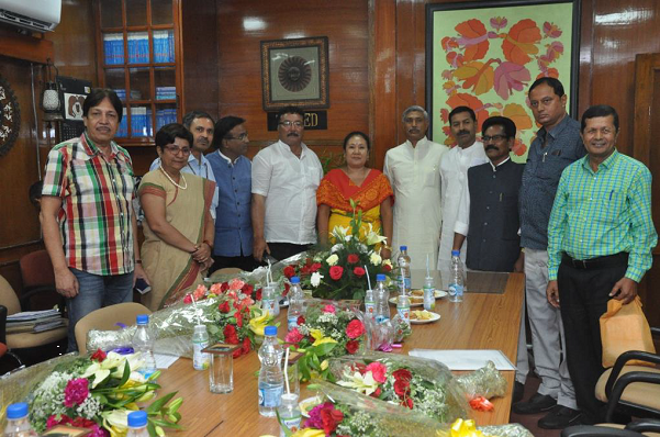 Tribal Cooperative Marketing Development Federation elects new Board of Directors. Ramesh Chand Meena elected as the Chairperson and Smt. Pratibha Brahma elected as the Vice Chairperson
pib.nic.in/PressReleaseIf…
