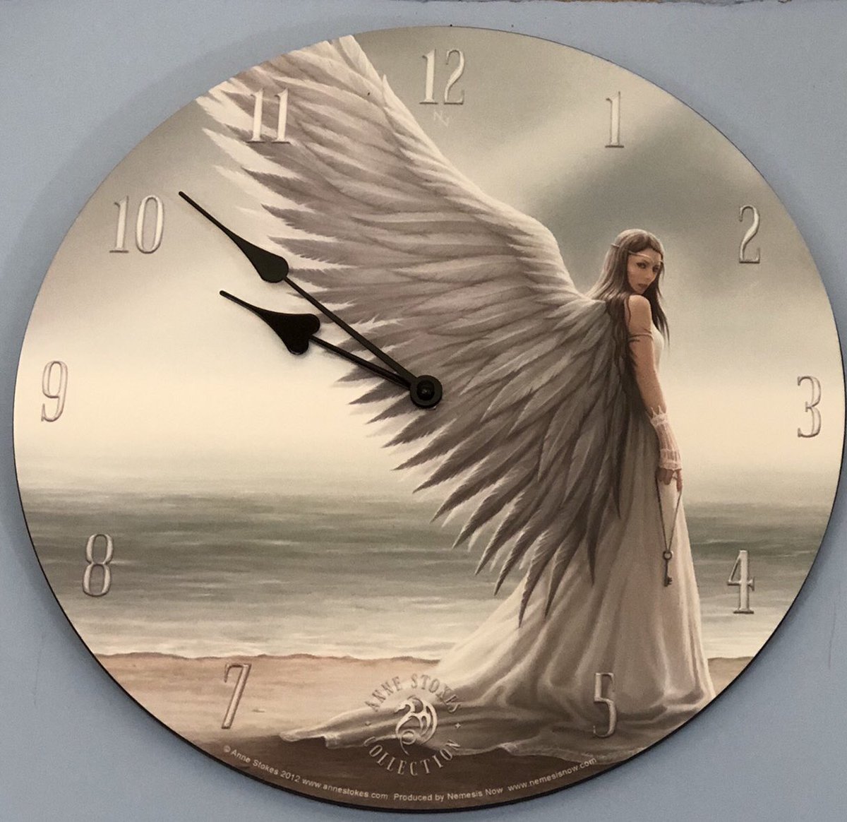 theCrystalPath's tweet photo. Nearly time for opening. Come and see us this weekend to find your ideal crystal ir to book a Crystal, Reiki or Colour Therapy Session. @thecrystalpath #crystalsforsale #crystals #jewelinsuffolk #suffolk #supportsmallbusiness #shoplocal #timetocome #display #clock #angels https://t.co/3xmTlthn3F