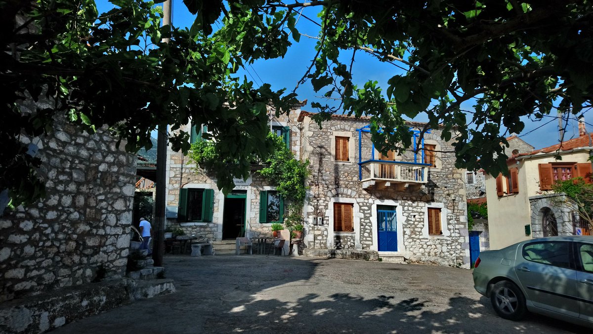 Helencello's tweet photo. Good Morning.... My last day in Greece today. Have a good day everyone #allgoodthingsend #Greece https://t.co/mJuRI8aDah