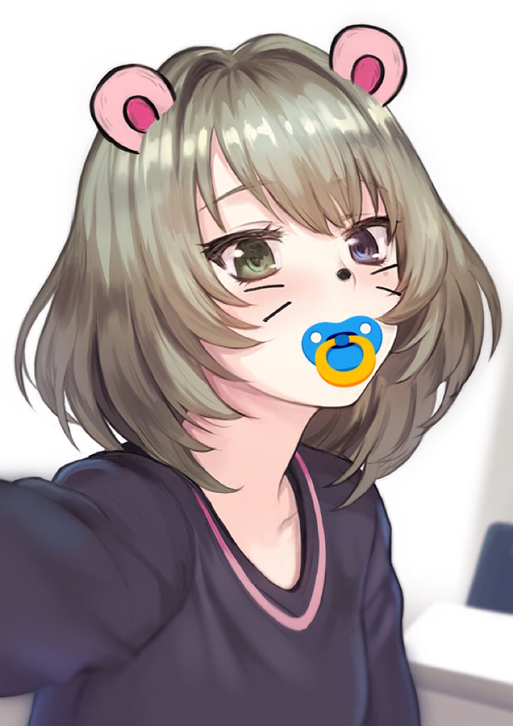 Twoucan 描いた絵におしゃぶりつけさせる の注目ツイート イラスト マンガ