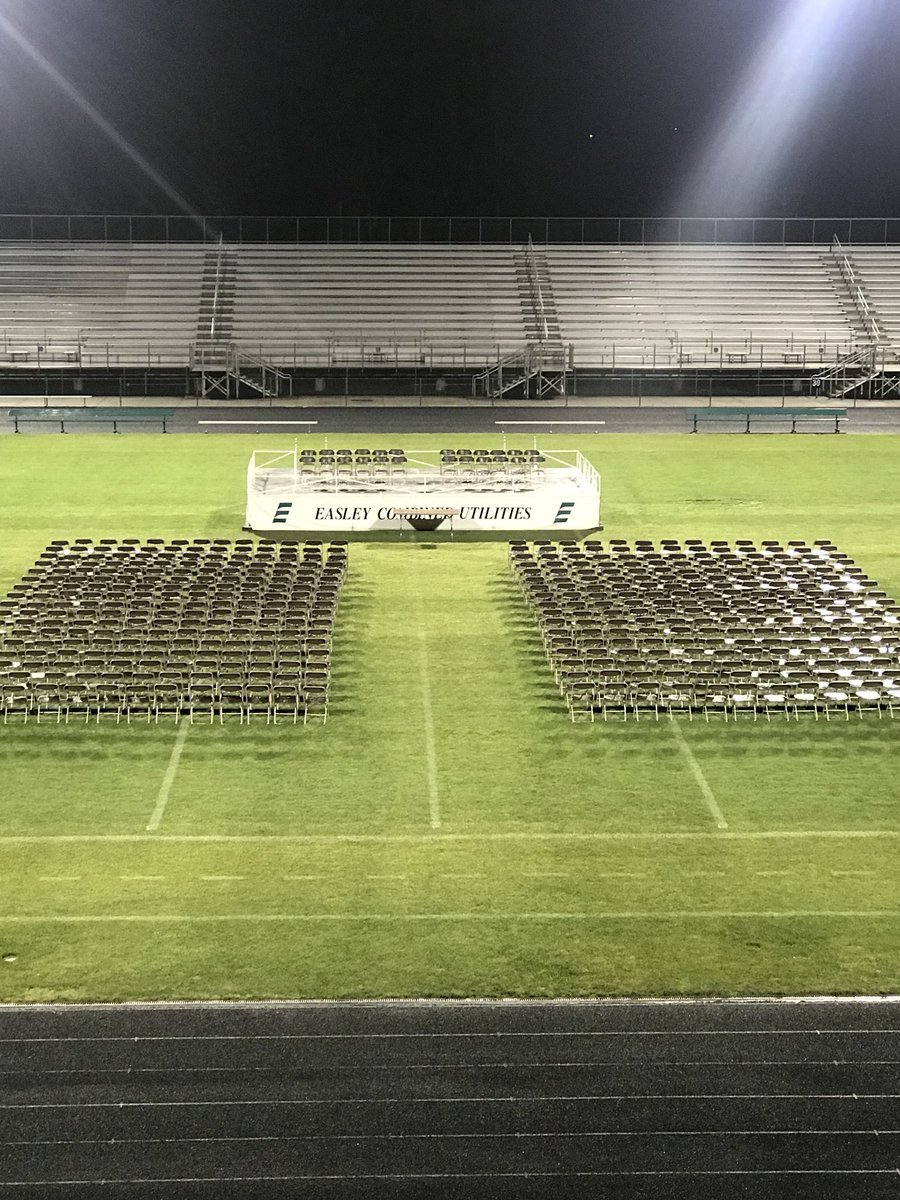 Easley_High's tweet photo. Walking in 5 short hours.  #mywaves https://t.co/EWtUrKu93m