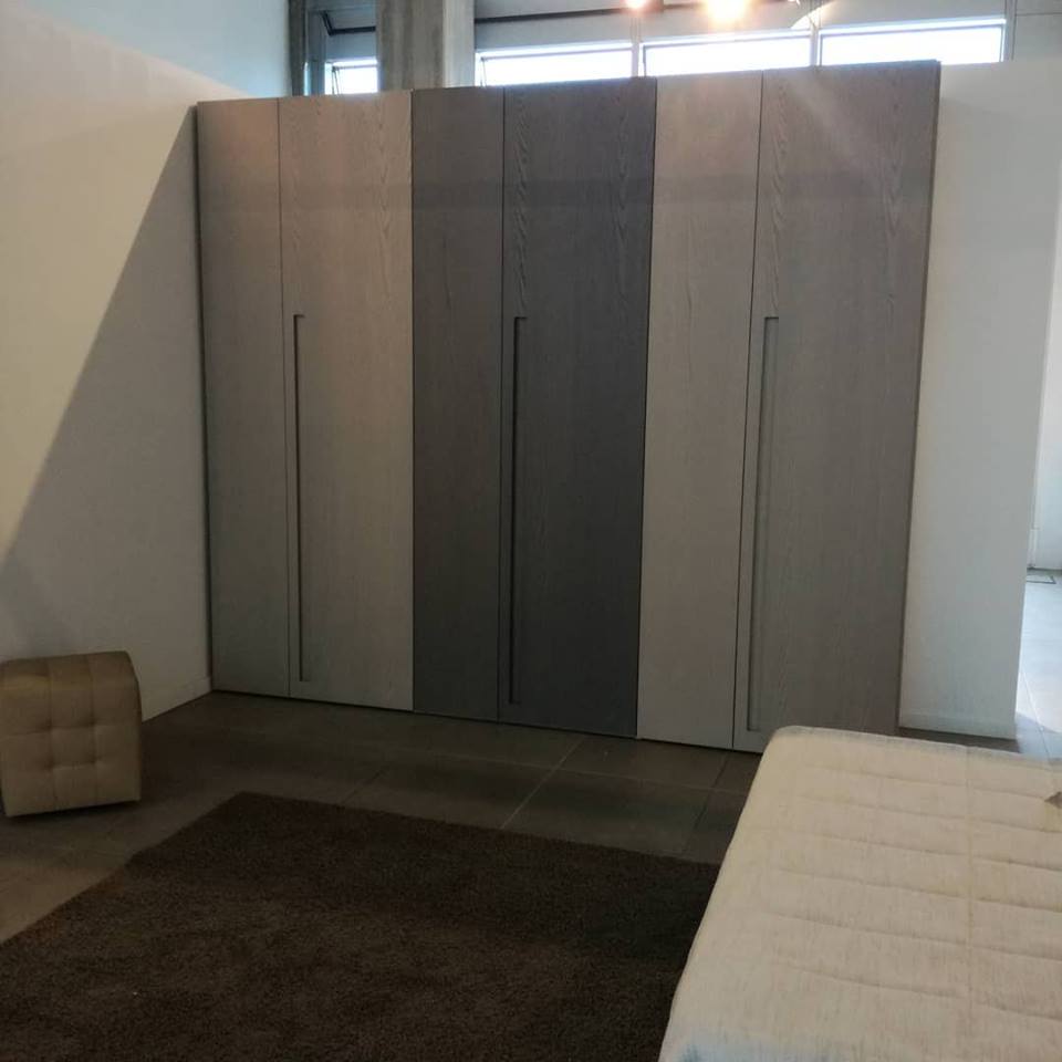 Lippariniinfo's tweet photo. #armadio componibile a sei ante in #essenza #legno. Ante tamburate. #qualità #cameradaletto #bologna #leader #lipparini leader nella #cameradaletto dal 1952.
https://t.co/wrjS2k7eVT https://t.co/VubClK6TXB
