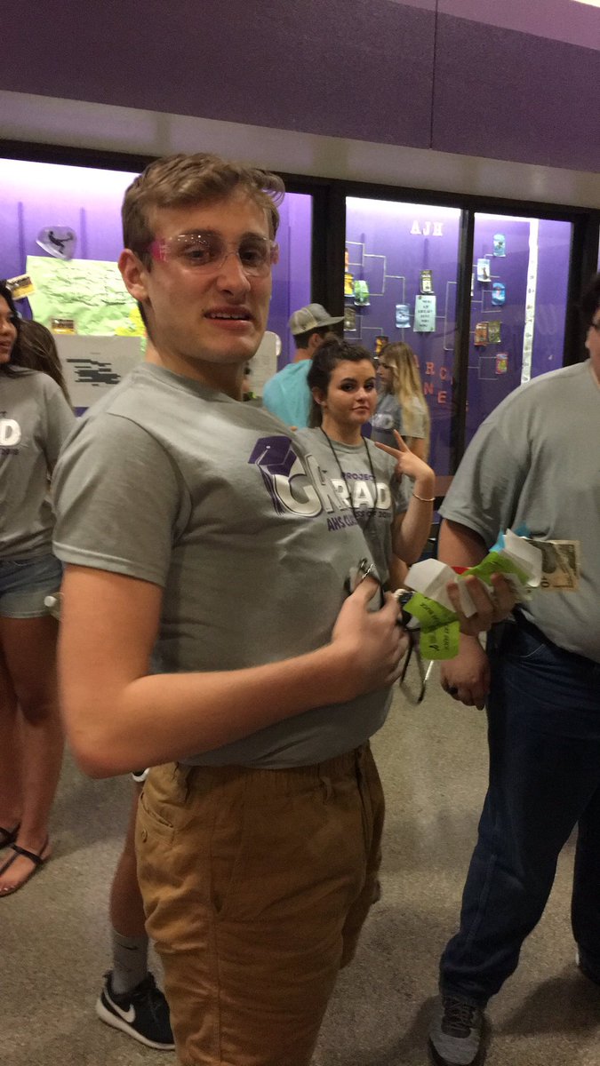 ClaireGrassman's tweet image. Hour Four #ProjectGraduation