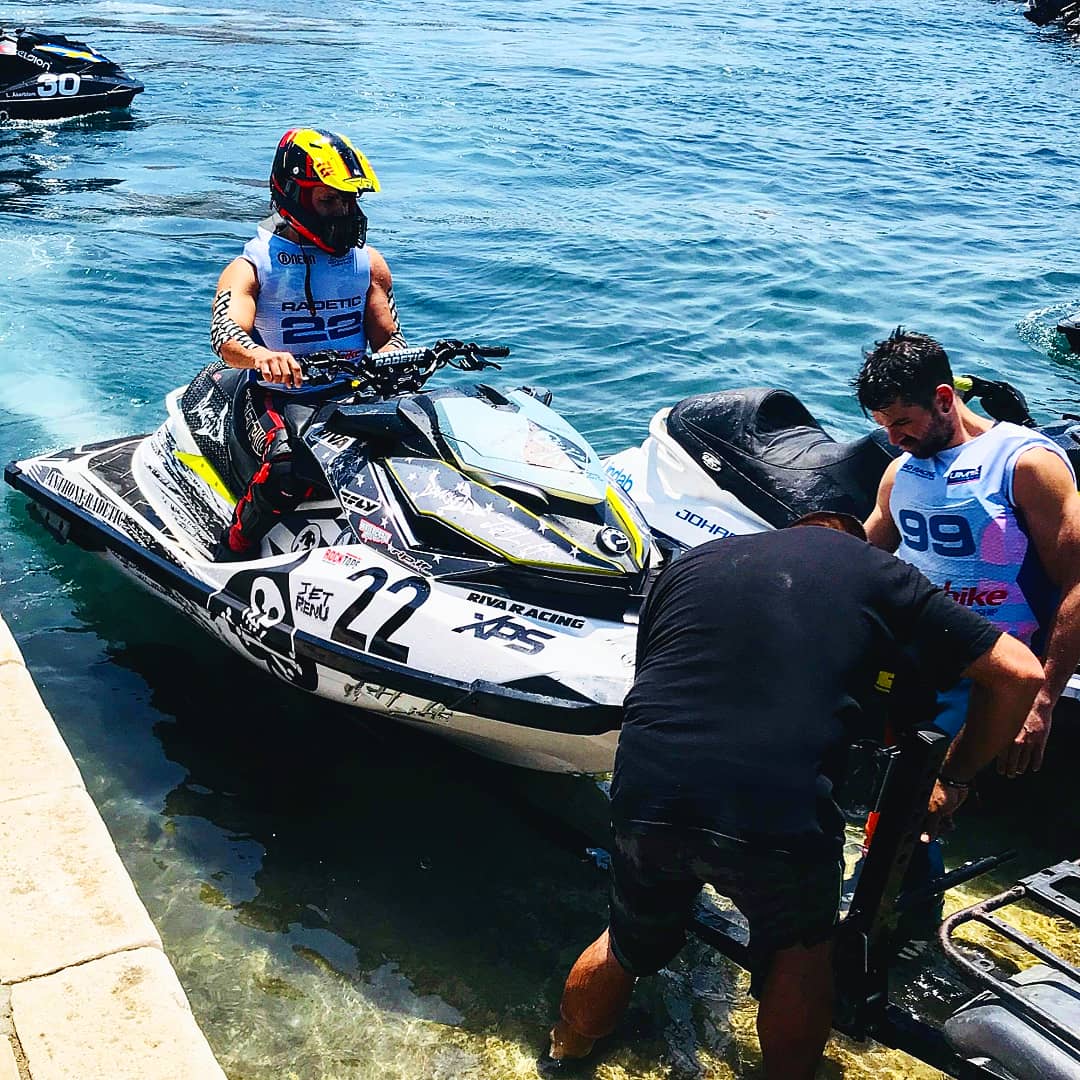 Blackhawk_UH60's tweet photo. It's qualification and pole position time!๐๐บ๐ธ๐ฎ๐นโ ๏ธ
..
..
#fridaymood #radlife #DieLiving #seadoolife #xps #aquabike #extremesports #runaboutGP1 #pwc #jetski #watercraft #italy #wheelchairlife #adaptive #spinalcordinjury #militaryathlete #pilotlife #adaptiveathlete https://t.co/ERsV3dC3xI