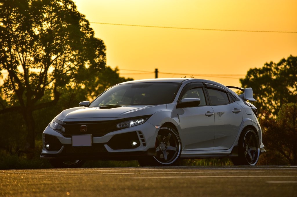 りょーま Twitter ನಲ ಲ シビックと夕日を撮ってきました 車はオーナーを虜にする 本当に素晴らしい車に出会えました これからずっと大切に乗って行きます 新型シビックタイプr シビックタイプr Fk8