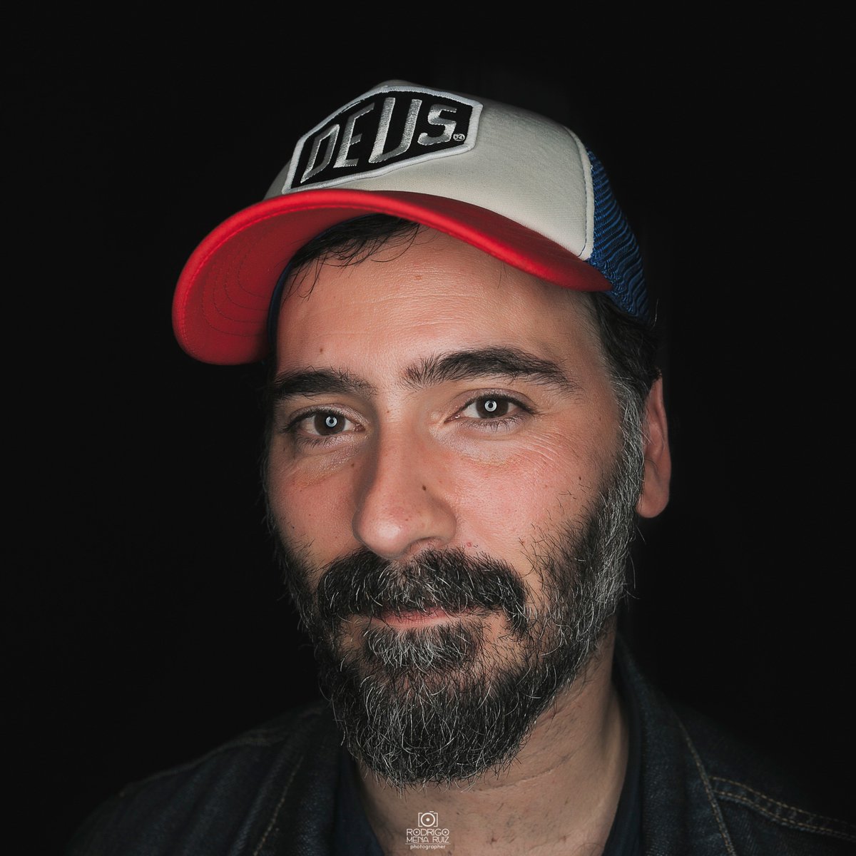 rodrigomenaruiz's tweet image. [NUEVO #RINGTRATOMUSICAL]
Ramón Rodríguez | @thenewraemon | #Burgos | Mayo 2018
_
@CanonEspana 5DMIV + @SigmaPhotoSpain 35mm. f.1.4 #ringflash #portrait #retrato