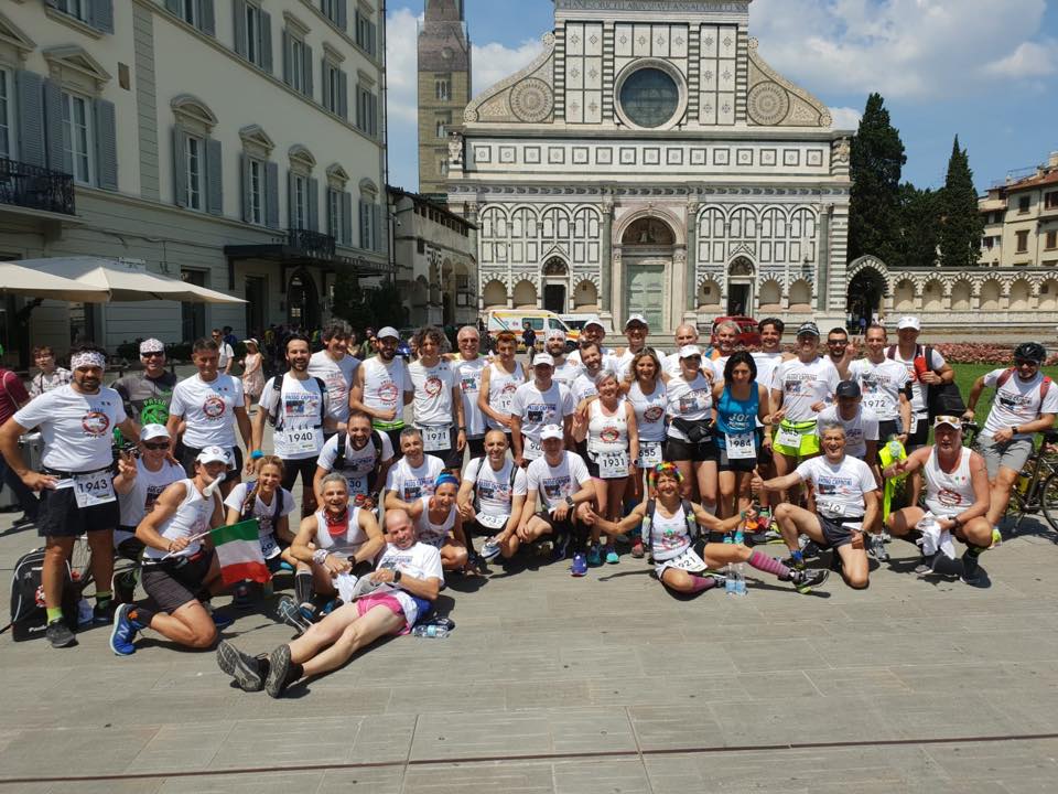 PassoCapponi's tweet photo. E ora basta chiacchiere... si parte!!! Buon viaggio ai nostri Passatori e che sia una notte indimenticabile per tutti voi!!!!! @100kmPassatore #vamosssss #centocentocento https://t.co/vlXurs9Nze