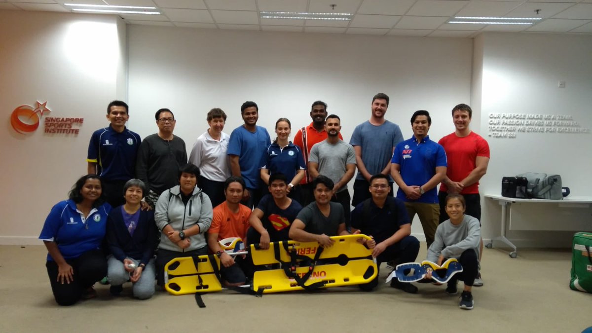 probertjo's tweet image. Another group of L2ICIR trained medics! #worldrugby #playerwelfare #immediatecare #Singaporerugby
