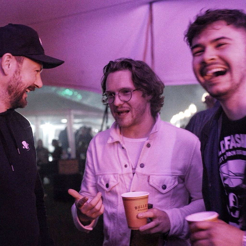 ta_bars's tweet image. Top night last night with @BlossomsBand Ace headline set! @beardedtheory @BulleitUSA #bulleit #bulleitbourbon #frontierworks #truespirit 
📸: @nikkilizzie54 

@paulkay7