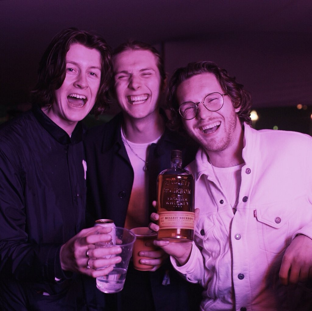 ta_bars's tweet image. Top night last night with @BlossomsBand Ace headline set! @beardedtheory @BulleitUSA #bulleit #bulleitbourbon #frontierworks #truespirit 
📸: @nikkilizzie54 

@paulkay7