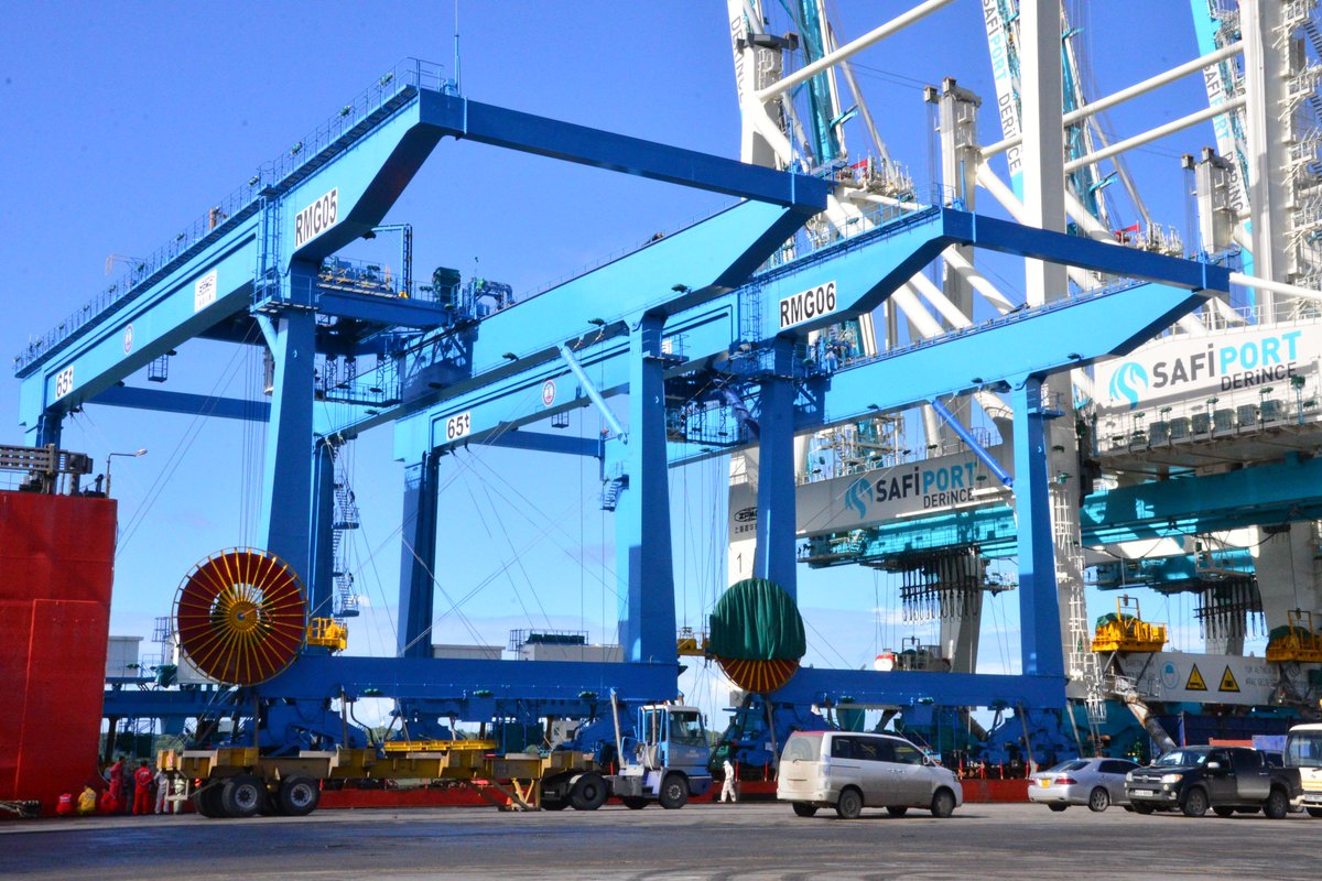 Kenya Ports Authority (@kenya_ports) on Twitter photo Head of Container Terminal Engineering Eng. Julius Tai briefing the Press on the arrival of two new RMGs at the Port of Mombasa, berth no. 17. The cranes are part of the six RMGs that the Authority ordered for in December 2016 at a total cost of Kshs 2.12 billion <a href="/pstransportke/">Prof. Paul Maringa</a>. Head of Container Terminal Engineering Eng. Julius Tai briefing the Press on the arrival of two new RMGs at the Port of Mombasa, berth no. 17. The cranes are part of the six RMGs that the Authority ordered for in December 2016 at a total cost of Kshs 2.12 billion <a href="/pstransportke/">Prof. Paul Maringa</a>.