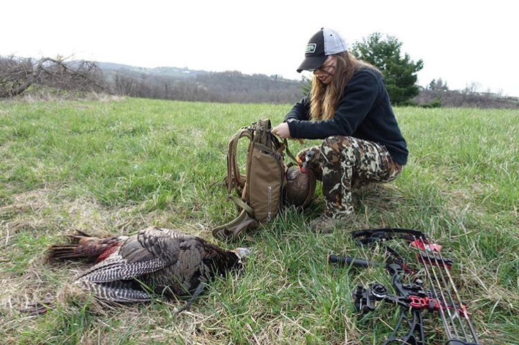 ArcusHunting's tweet photo. A Pack-Out Deserving of a Smile.
...
Congratulations Madison!

📸: @MadisonRaviart , Ambassador 
#ObsessionBows
#Ramcat
#DeadDownWind https://t.co/vNKxLnzqlu