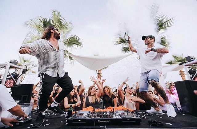 SÁBADO 09 JUNIO ES EL DÍA!! Vuelve el cachondeo, la juerga, la fiesta del verano!!🌴🌴🌴 VUELVE #MAMBOW !! Menciona a ese amig@ que no va a perdérselo!! Reservas ya Abiertas para no perderte el Gran Opening en <a href="/kokunoceanclub/">Grupo kokun</a> !! Ve preparándote que Volvemos con muchas ganas de …