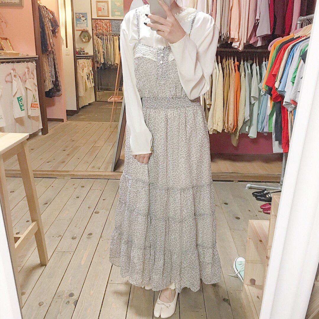haru_spia's tweet photo. 明日はワンピース入荷！！

可���いぞーっ！
29日ラスト出勤！
皆様、待っております♡

#spia #古着屋 https://t.co/J9NmT3vgmq