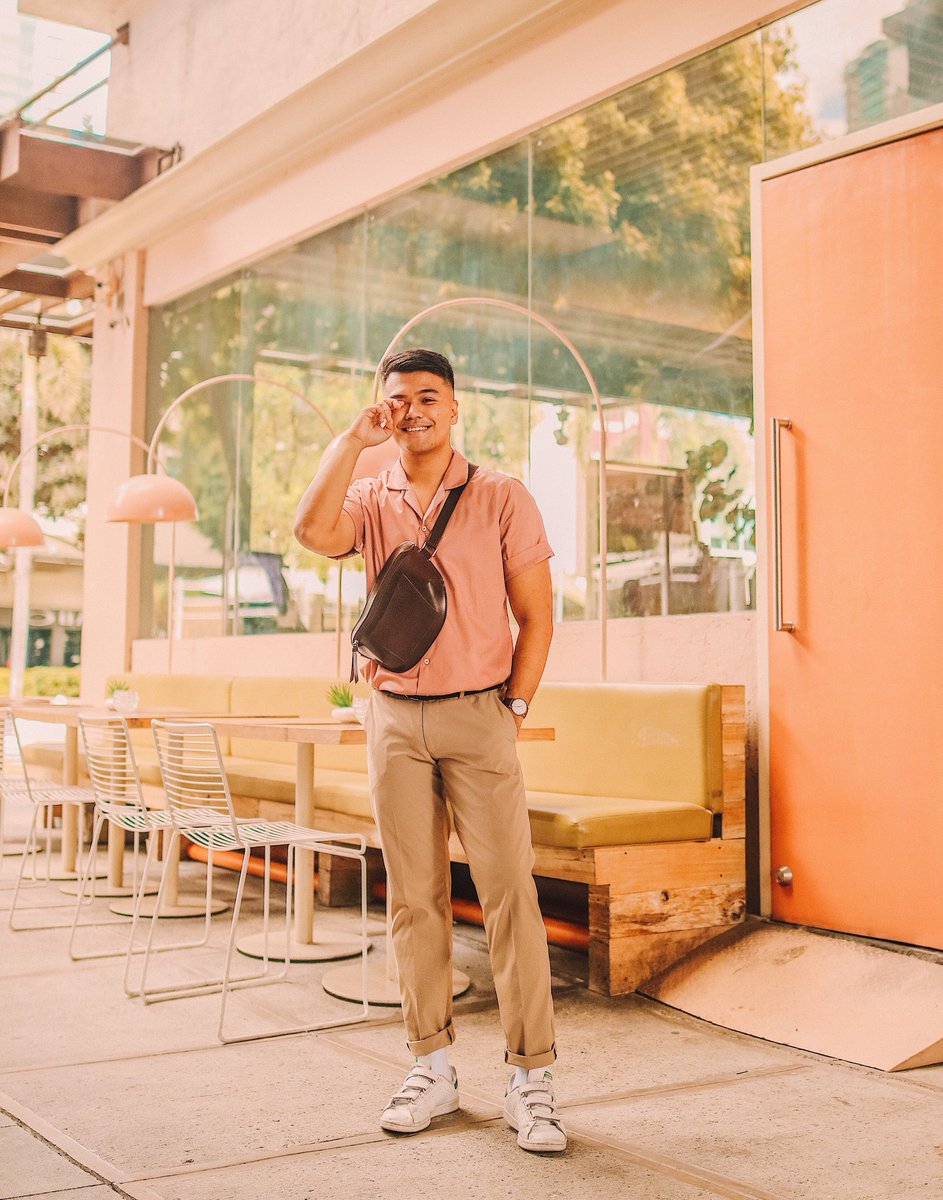 In the mood for some pastels!! ✨❤️ Wearing @hovermen cuban shirt and @freebeerfriday fanny pack! 🙌🏼🔥 #ootd