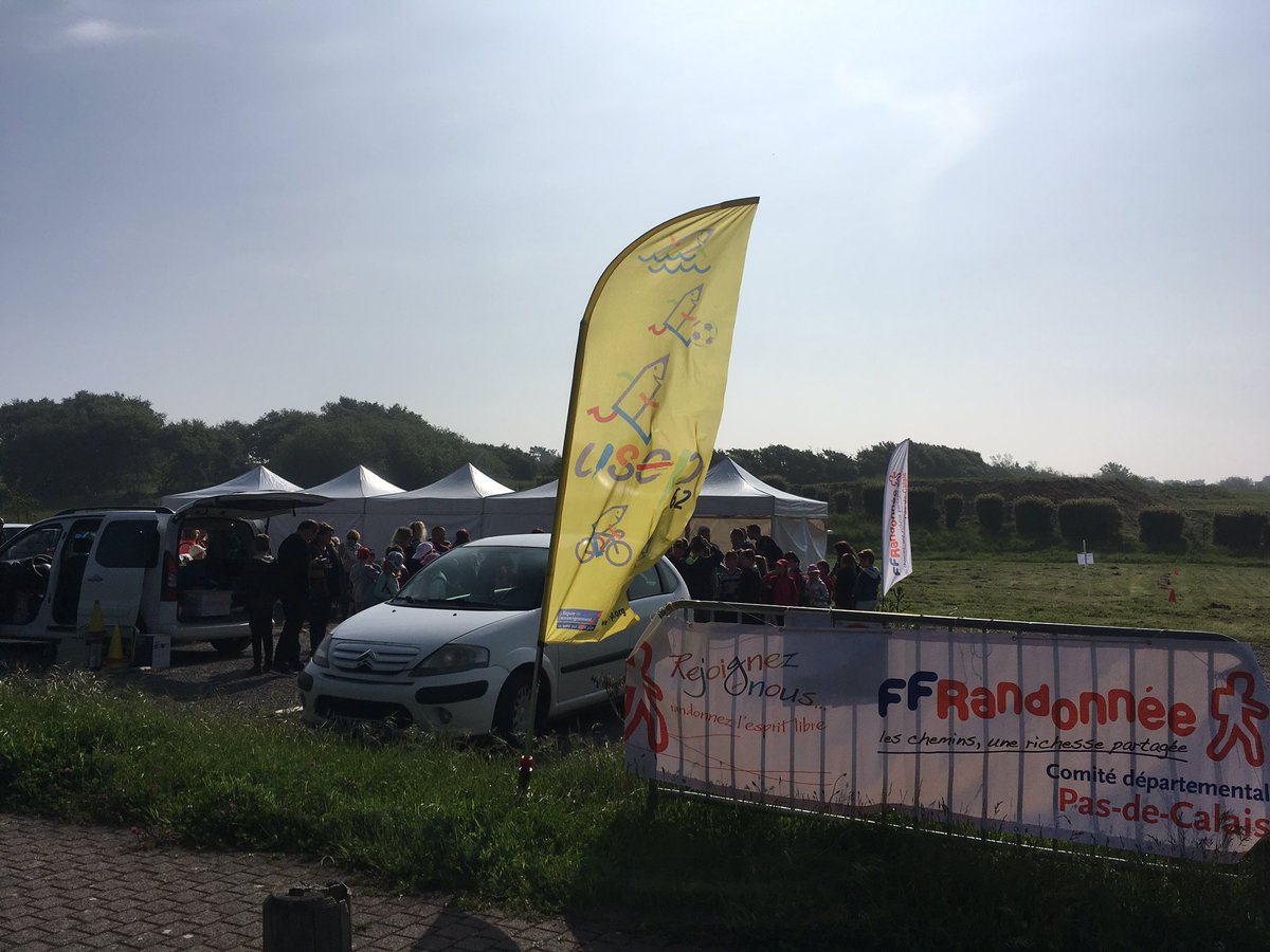 USEP62's tweet photo. #RencontreUSEP #RandonnéePédestre @ffrandonnee Plus de 350 enfants du CP au CM2 se préparent à vivre le #RandoChallenge à #escaultplage ! Pendant que la moitié des effectifs fera la belle randonnée dans les dunes ; les autres vont vivre des ateliers sportifs ! https://t.co/cRJ70tJICc