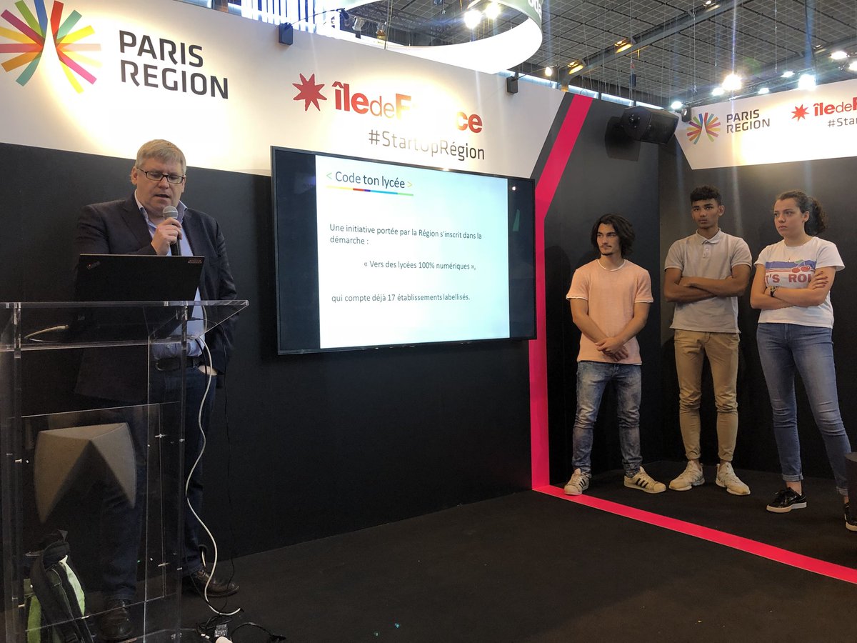 lyc_bascan_ramb's tweet photo. Schooltoring sur le stand de la Région Île de France @iledefrance https://t.co/G7z46ZNDUU