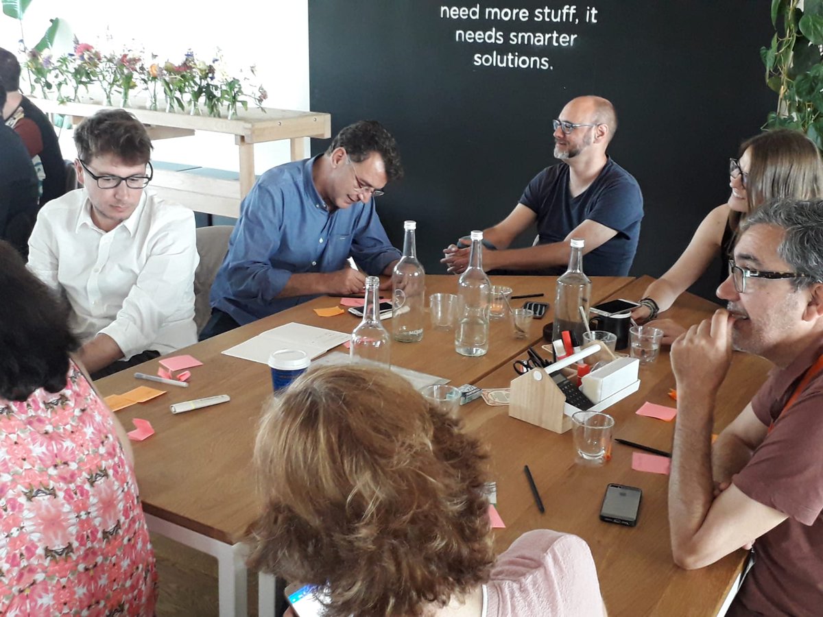 FPescolapiaMat's tweet photo. Avui toca #Workshop busquem solucions a problemes del territori. #treballenequip #emprenedoria #AmsterdamEcosystemSeminar @escolapiamataro @emprencat @XEmprenedoria https://t.co/Bs4YKNShcd