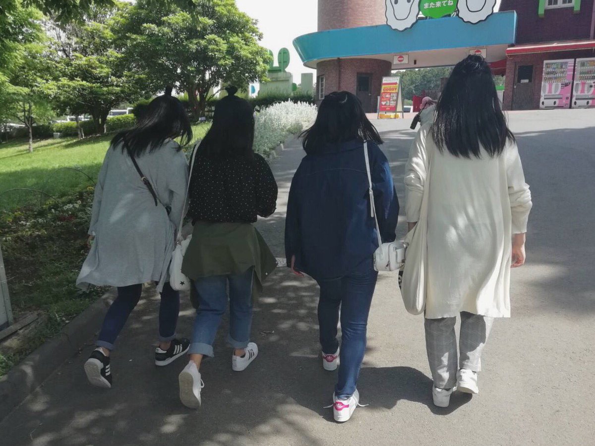 遠足行ってきた〜〜
安定4人たのしすぎたね
班行動のはずだったのにクラスみんなで遊んじゃうあたり好き ♥️♡
体育祭がんばろうね ︎☺︎