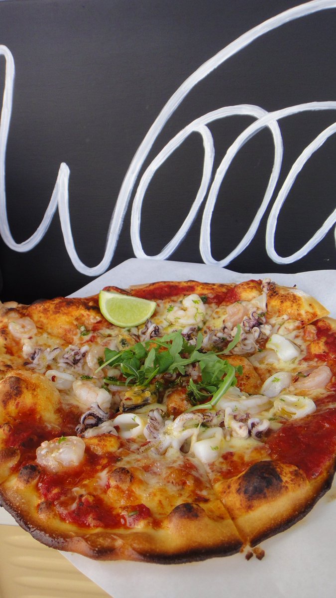 We’re baking at Grange Farm campsite this evening 5-8pm preorders advised 07955379642 <a href="/GrangeFarmIOW/">Grange Farm</a> #seafood pizza