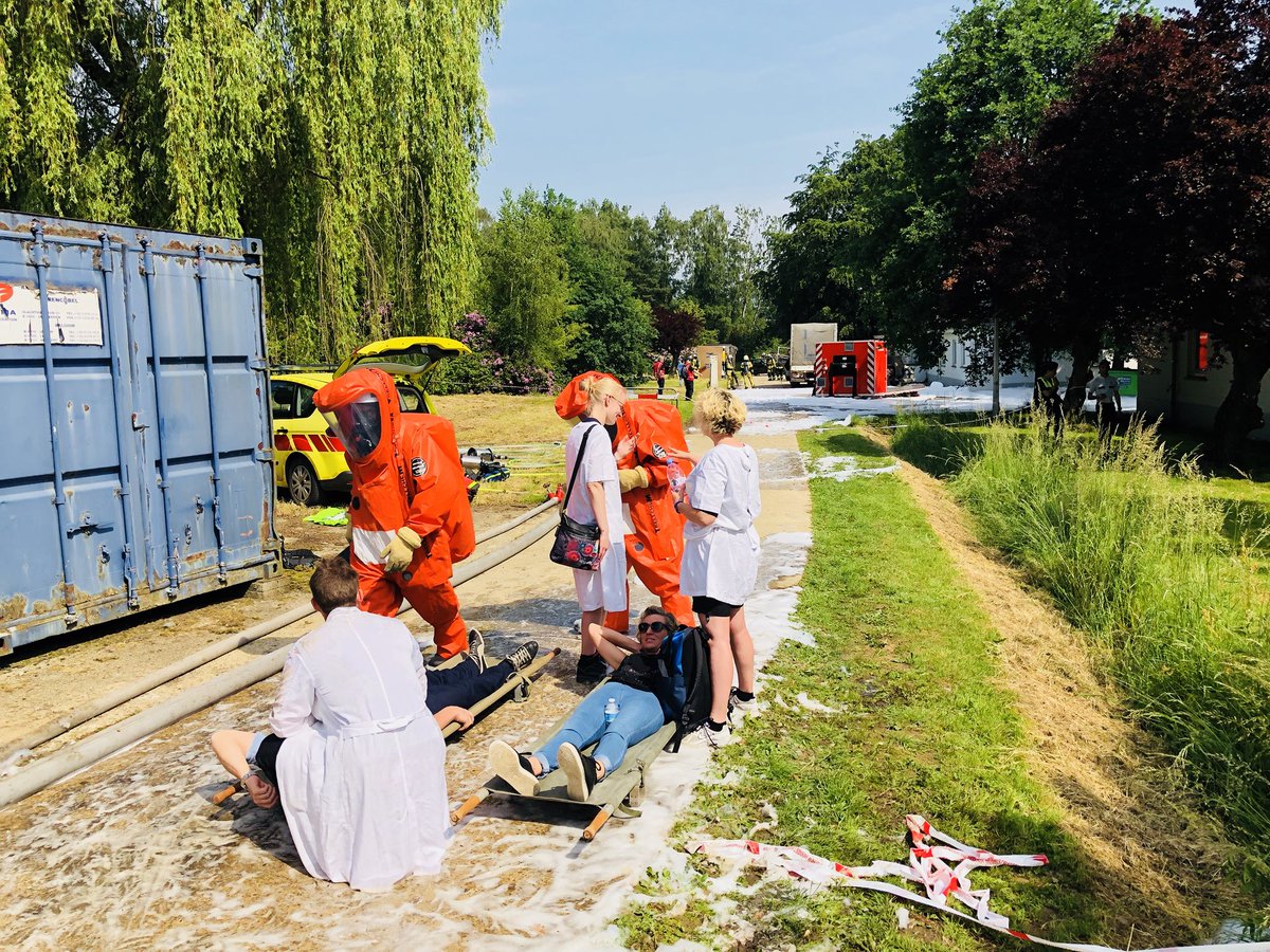 CampusVesta's tweet photo. Heavy CBRN training vandaag. #rampenoefening #pgrm #cbrn #eNotice https://t.co/X6r8los3Tv