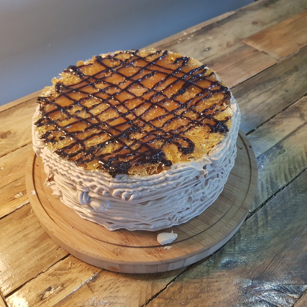 CoffeeStS63's tweet photo. Freshly made for this bank holiday: vanilla sponge cake with dark chocolate and chantilly https://t.co/qZTPd1cfky