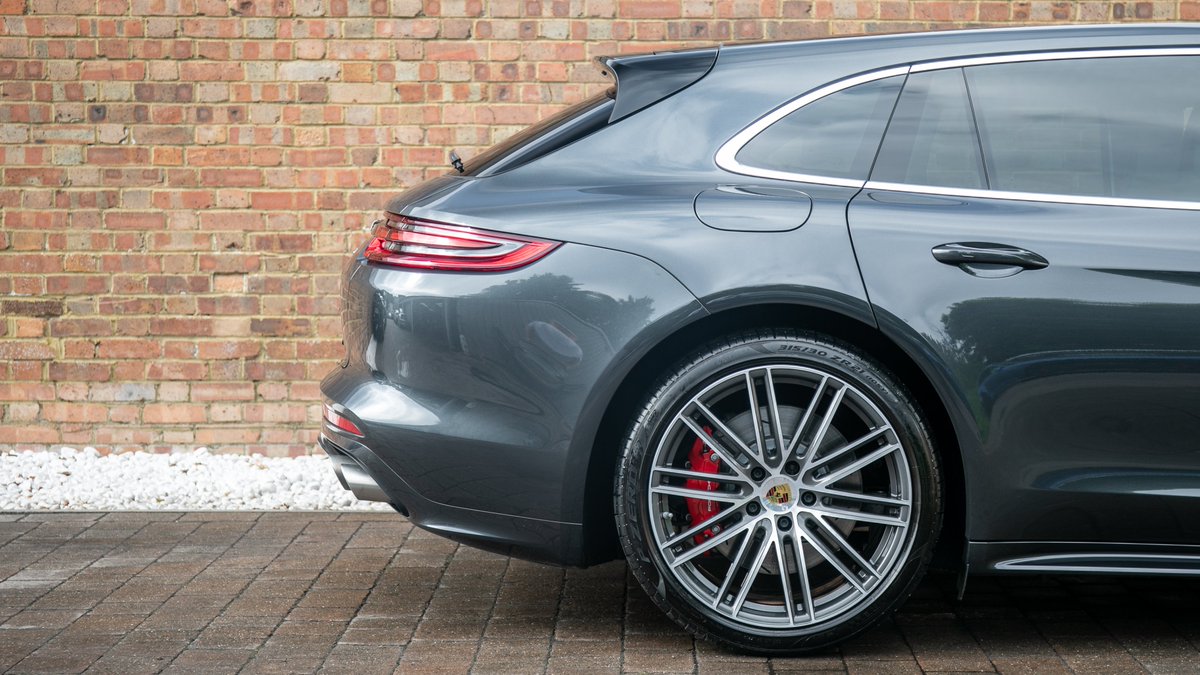 More Porsche goodness incoming➡️➡️ #Panamera #SportTurismo