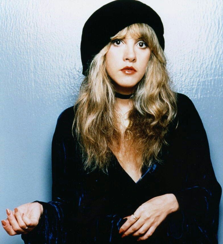 Happy Birthday Stevie Nicks 

Fleetwood Mac - Dreams

 