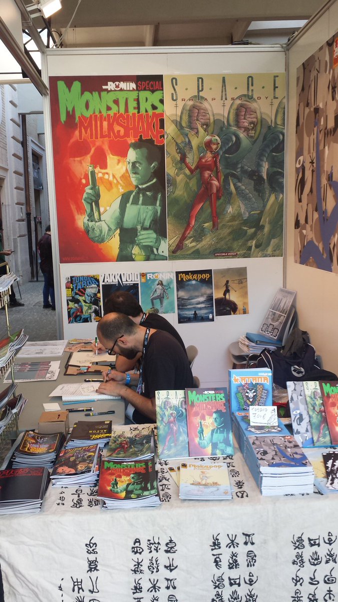 RoninCollettivo's tweet photo. Secondo giorno di @arfestival con i nostri fumetti a prezzi scontati per chi ci viene a trovare!
@FrancescoSegala @PietroRotelli @SMP_Artwork @chialvoTPX 
#Arf4 #arf2018 #stayarf https://t.co/hxyMql7b8X