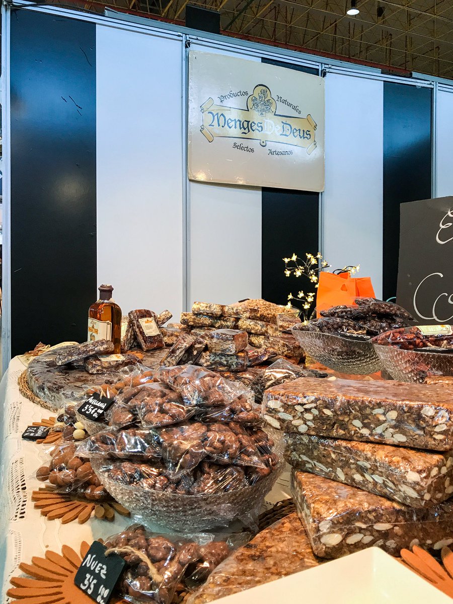 EstiloVidaMed's tweet photo. Te traemos una propuesta muy dulce terminando con una visita al MUCOIN, la que nos hicieron El Gourmet de la Tierruca, Lopetes Artesanos, Menges de Deus y el museo en #AlicanteGastronomica

Que disfrutéis del fin de semana!

#dietamediterranea #dulce #sweet #alicante https://t.co/a4ynHUEFty