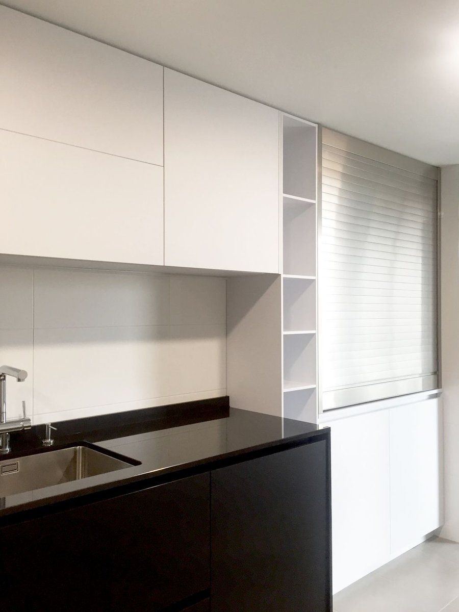 inkococinas's tweet photo. Modelo Smart Volcano y Edge Iceberg, conjunto en blanco y negro, para una cocina elegante y con personalidad, la mejor solución para habitaciones de planta rectangular. #INKO #Desing #Kitchen #CocinasModernas #CocinasdeCalidad #CocinasaMedida #moderdesing #moderkitchen https://t.co/0Tfdoeo2uc