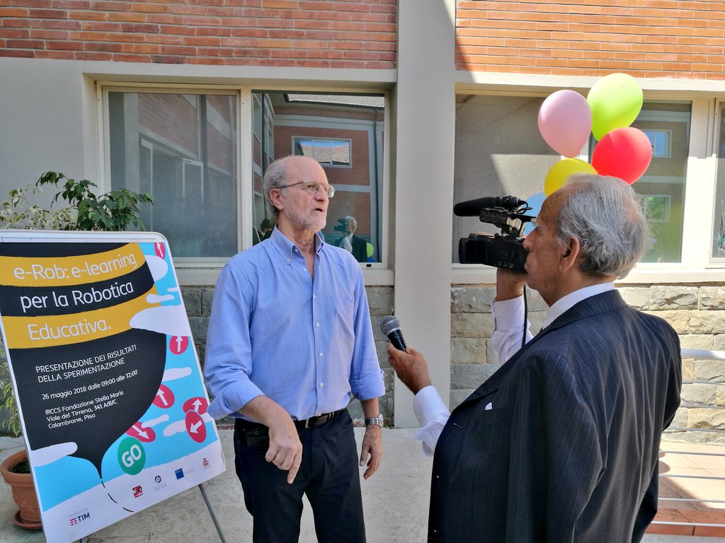 "Noi non stiamo facendo solo #ricercascientifica, solo dei giochi. Stiamo preparando un #futuro per tutti i #bambini. La #robotica è un'occasione." Così il Prof. Paolo Dario dell'Istituto di BioRobotica <a href="/ScuolaSantAnna/">ScuolaSantAnna</a>