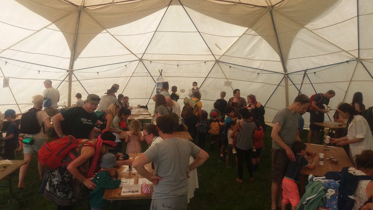 Russell_Arnott's tweet photo. And the @BrightonScience @ElderflowerFest tent is in full swing!
#festivalscience #STEM #scienceoutreach #publicengagement https://t.co/njXyBchYZA