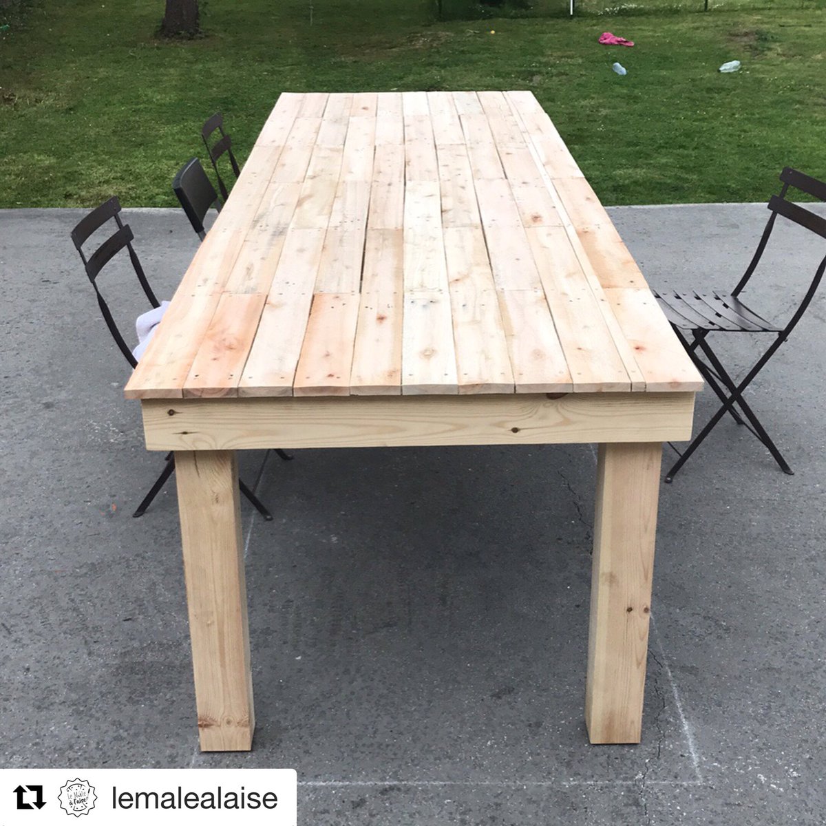 techshop_lille's tweet photo. Week-end idéal pour tester cette magnifique table créée par l’un de nos membres! Félicitations à lui... nous attendons l’invitation à l’apéro! 😂😂👏🏻
#wood #artisan #bois #ebenisterie #jardin #☀️ #weekend #famille #techshop #madeinlille #vivelenord https://t.co/A0wJKNE1VU