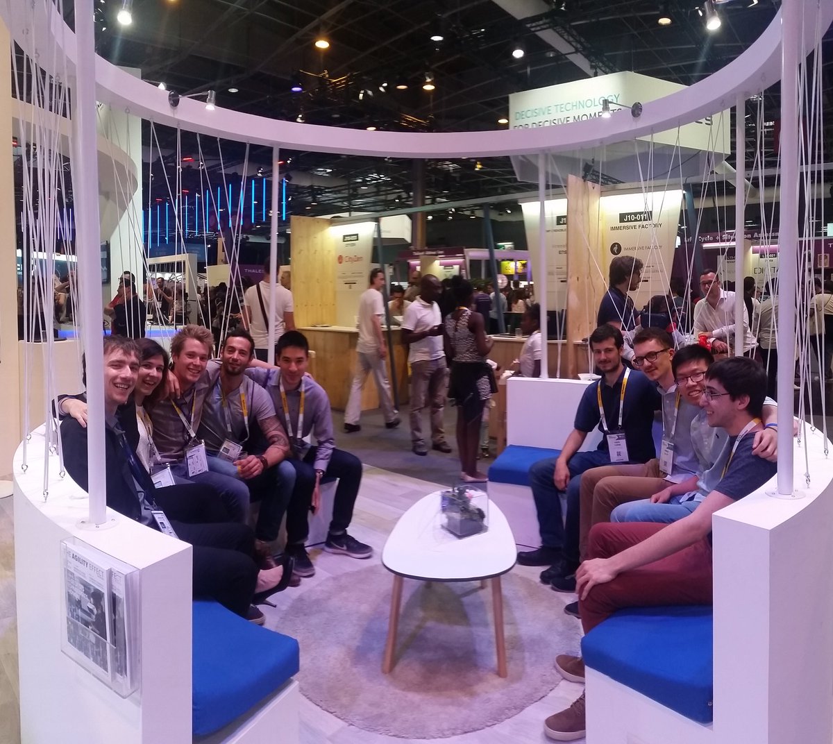 charlotte_Rlt's tweet photo. Les étudiants de @Ense3 pitch sur le Lab @VINCIEnergies à @VivaTech leurs solutions innovantes #HackTogether #RH #enernet #industrie4.0 https://t.co/5aeCTxNFk4