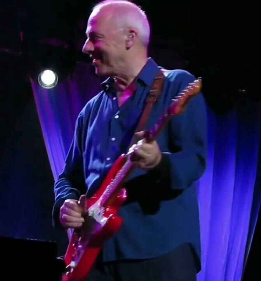 40 yrs ago ~ May 1978 ~ #DireStraits released #SultansOfSwing

📷 2015 / screenshots youtube.com/watch?v=gwiqnJ…

#MarkKnopfler #SingerSongwriter #MusicHistory #Stratocaster #1961Strat #61FenderStrat #1961Stratocaster #1961Fender #FiestaRedStrat #61Stratocaster #FiestaRedStratocaster