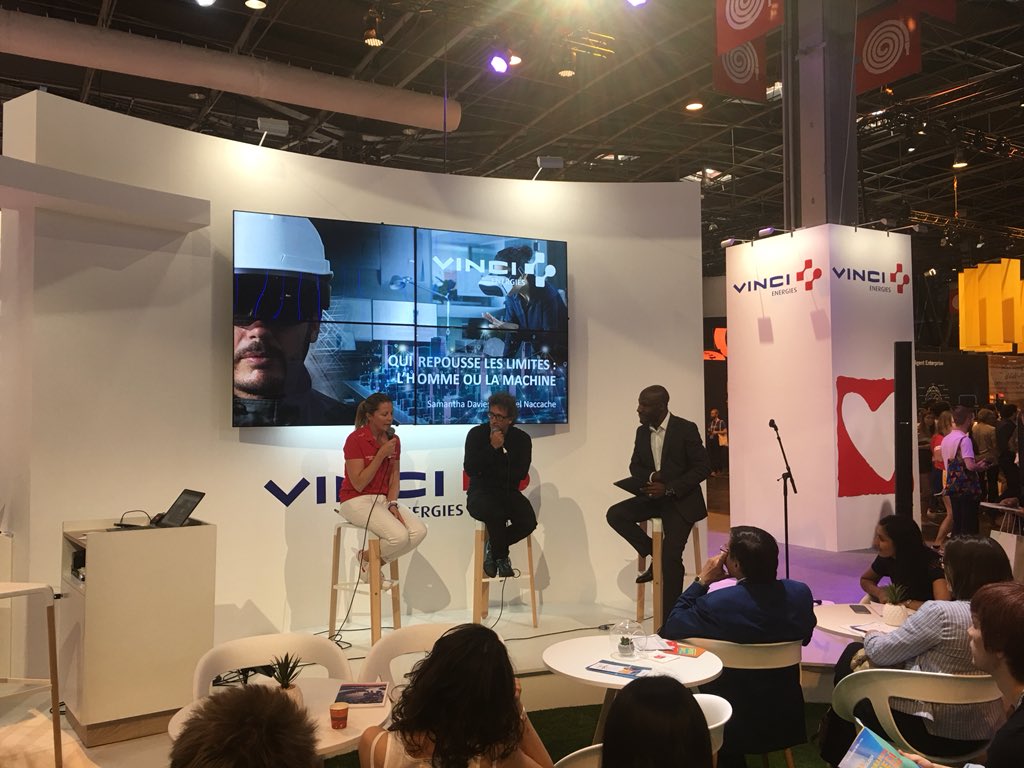 VINCIEnergies's tweet photo. Maintenant sur notre lab #HumanBeyondDigital, conférence avec Lionel Naccache et @samanthadavies sur « Qui repousse les limites : l’homme ou la machine ? » #VivaTech https://t.co/Z2ay9bLS9e