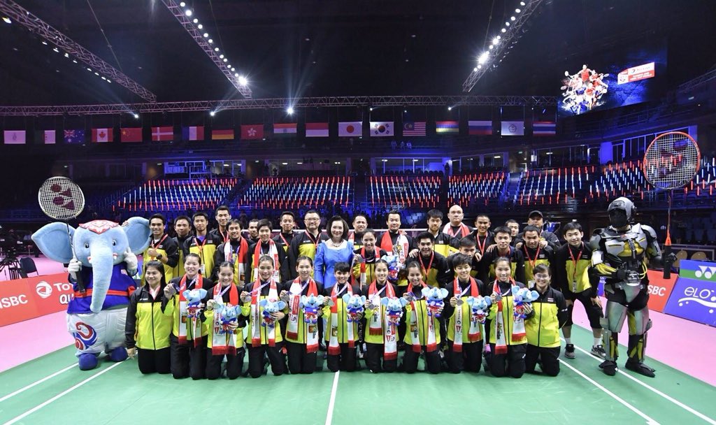 Lamyai11's tweet photo. ขอแสดงความยินดี กับทีมแบดมินตันสาวไทย ที่คว้า รองแชมป์Thomas&Uber Cup 2018
จารึกไว้ใน ประวัติศาสตร์ขนไก่ไทย #badminton #UberCup2018 #thailand #ตบยกกำลัง3 #TUC2018 https://t.co/WGbE2Ez9hu