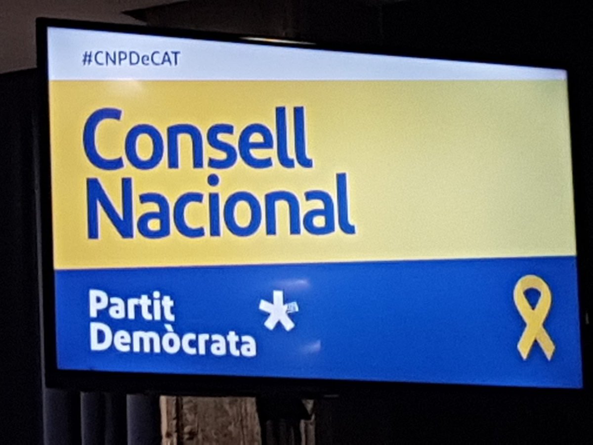 Avui #CNPDeCAT a #Barcelona pensatius i expectants davant de les propostes dels nostres #associats. 
Demanem canvi de la seu Nacional del partit a #SantEsteveDelesRoures