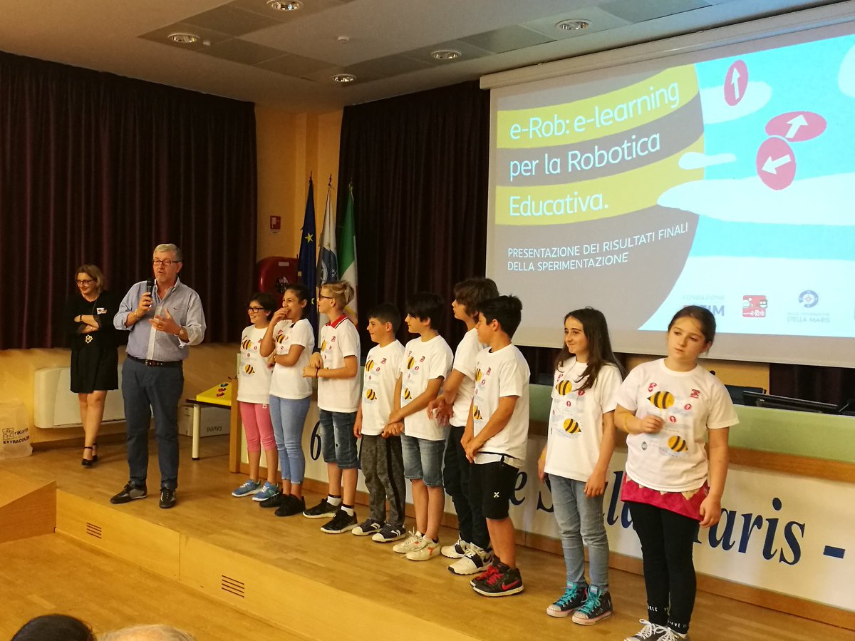 "Ogni bambino ha un #talento. Dovete essere curiosi di scoprire quali sono quelli dei vostri compagni perché messi insieme diventa #strepitoso." Il Presidente Giuliano Maffei premia i #bambini che hanno partecipato al #campionato e alla #sperimentazione e-Rob #26maggio