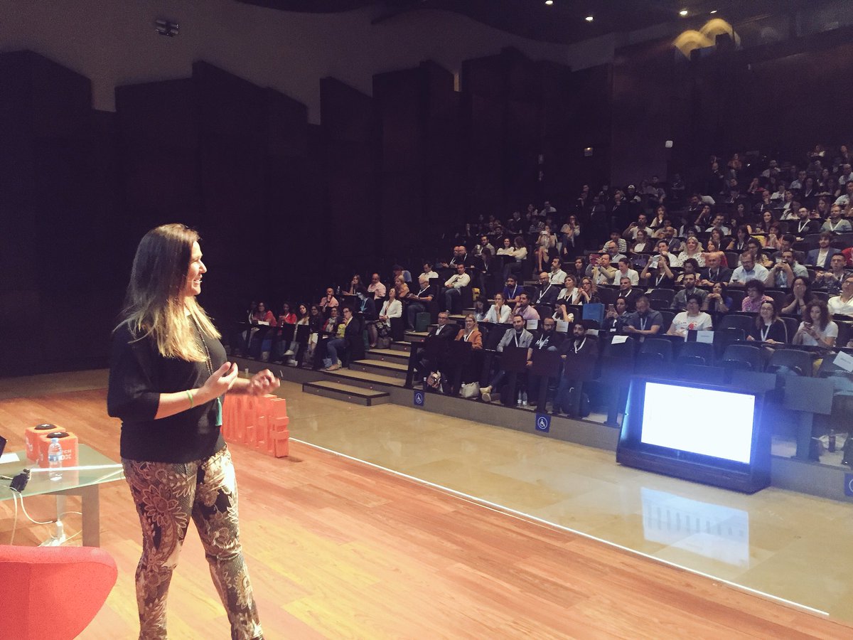 womenalia's tweet photo. "Márcate lo objetivos tangibles y medibles, un plan de acción y mídelo todo. Si no, ¿cómo sabrás si lo estás consiguiendo?"  @mgdelpozuelo en  @eCongressMalaga #eCongress https://t.co/tk66hKo71q