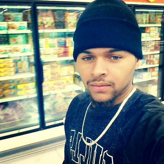 🙌 YASSS It's time for a great show bonio23:#Music 
liveme.com/share/index_li…