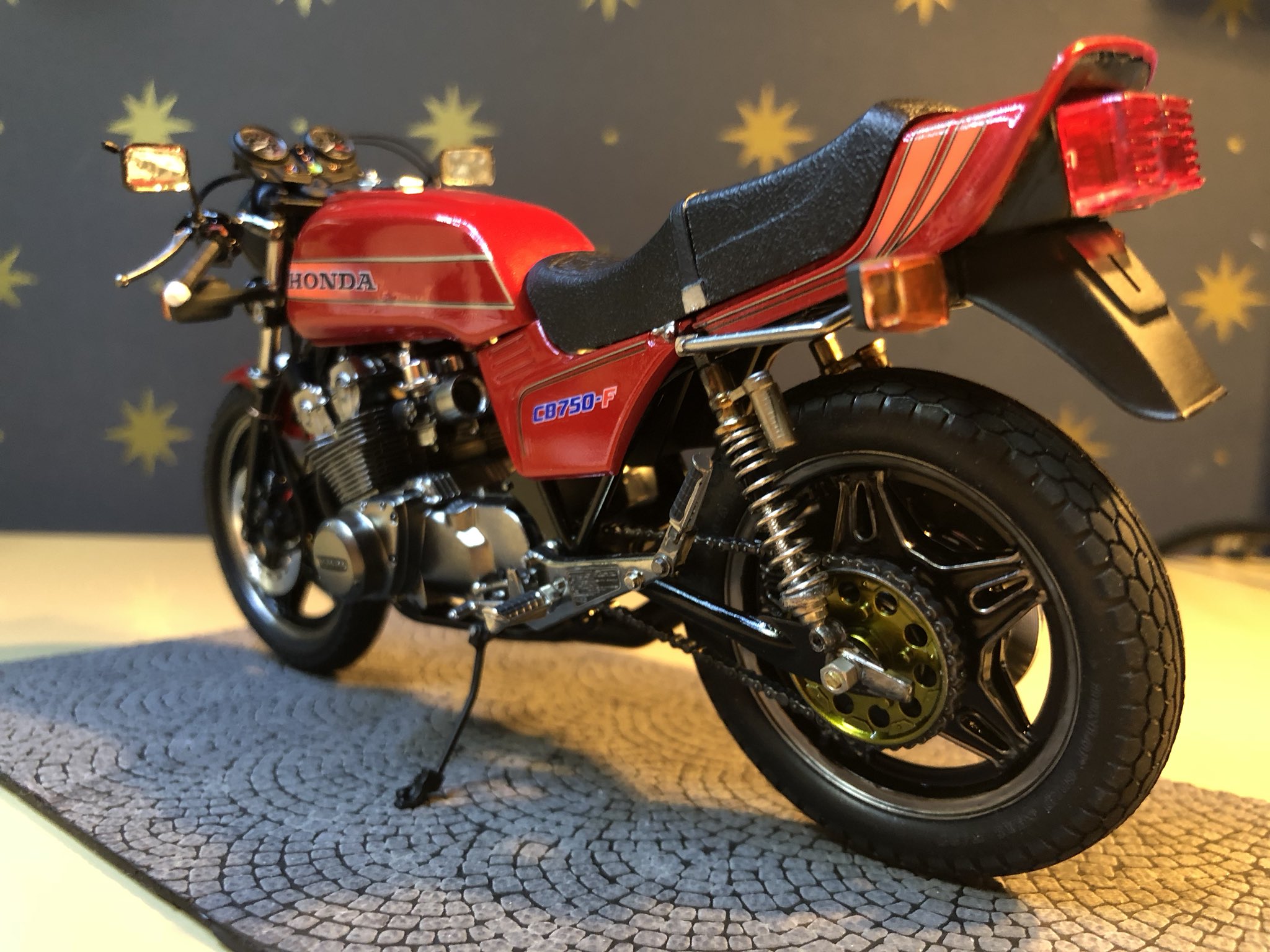 【新品未開封】アオシマ バリバリ伝説 巨摩郡仕様 ホンダCB750Fプラモデル 1/12 バリバリ伝説 巨摩 郡 CB750F｜株式会社 青島文化教材社