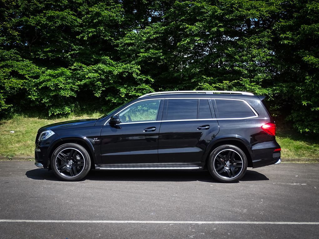 ImperialsLtd's tweet photo. Battle of the #AMG! Which one would you go for?
#GLE63AMG 👉🏼 https://t.co/fmBKlSSbMa
#GL63AMG 👉🏼https://t.co/1gWPQIBALa https://t.co/Z6OxciEJaw