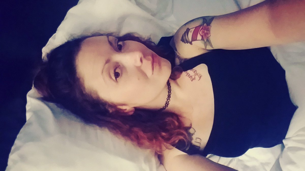 JuniperBugBerry's tweet image. Can I go back to bed now? No 3 day weekend for this girl. #suckmynuts #MemorialDayWeekend #singlelife