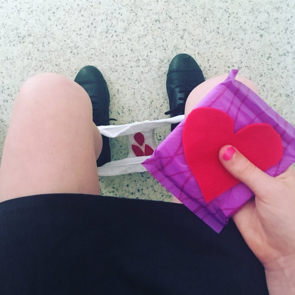 RedBoxProHCA's tweet image. Let’s work together to ensure no girl has to miss school because of her period! Let’s end #periodpoverty Enjoy the #BankHolidayWeekend everyone #theredboxproject #theredboxprojecthca